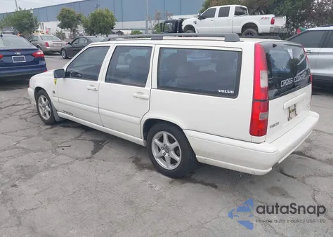 2000 Volvo V70 Se из США, поврежденный, VIN YV1LW61J8Y2732487